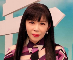 入圍主持人獎秦碧純