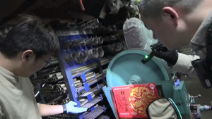 刑警大隊破獲地下兵工廠，查扣裝備一應俱全。（縣警局提供）