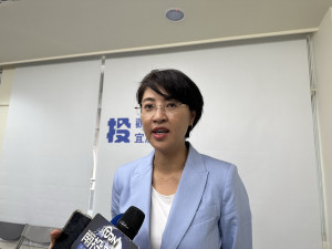 許淑華強調公投與罷免案都宣導不同意為主。（記者扶小萍攝）