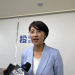 許淑華強調公投與罷免案都宣導不同意為主。（記者扶小萍攝）
