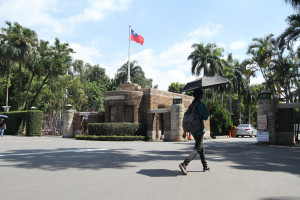 114學年大學分發入學管道今天上午公告分發結果，樂學網升學顧問指出數學乙首次納入分科測驗後，對文組考生選填科系的影響相當顯著，特別是對需具備數理基礎的學群影響明顯。（圖／樂學網）