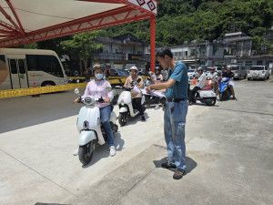 尖石鄉辦理初考領機車駕照安全講習、筆試、原地路考。