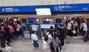 台北捷運板南線新埔站搭乘人潮。（圖／台北大眾捷運股份有限公司）
