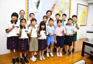 彰化縣推動閱讀線上認證，14位「縣長小客人」獲得5000分以上「台灣雲豹級」的非凡閱讀實力。圖／記者鄧富珍翻攝