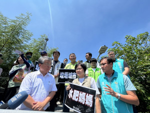 民進黨批大里掩埋場已成垃圾山市府無力處裡。