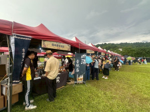 農村水保署臺中分署邀請12家中苗優質地酒業者來場「爵醒地酒派對」，吸引許多民眾參與-禁止酒駕‧酒後不開車。（圖/地方中心）