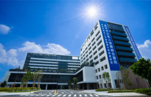 中市首座市立醫院、市立老人復健綜合醫院明天將正式啟動營運。