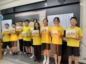 雲林縣為推動本土文化教育，召集縣內對台語有研究的校長、主任及老師，一同開發全國第一套台語桌遊教具《雲林好額人》／雲縣府提供