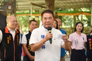 職業總工會舉辦中秋聯誼　鍾東錦：持續招商引資給勞工更多選擇