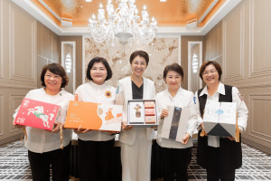 五大縣市長共同推薦金馬聯名禮盒。（縣府提供）