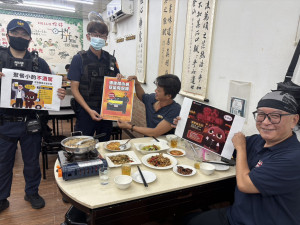 十月取締酒駕大執法，壢警娛樂場所加強宣導。