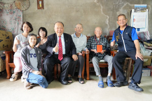 九九重陽敬老關懷　陳光復親訪11位百歲人瑞獻上祝福