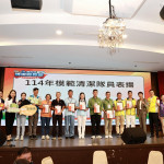 許縣長感謝清潔隊員平時熱誠辛勞。(縣府提供)