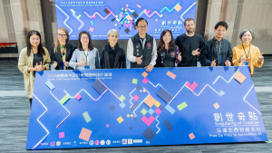 張市長與貴賓合影。