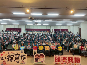 圖書館每年舉辦閱讀心得寫作賽獎勵學童投稿。（草屯鎮公所提供）