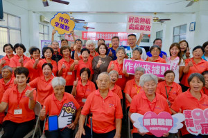 屏東再添長者好厝邊　萬全、苦瓜寮據點正式揭牌