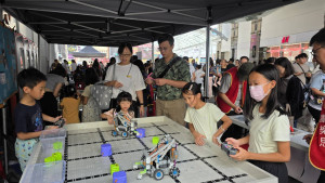 高科技AI機器人體驗，小朋友最愛。