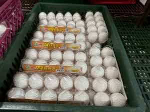 新竹市衛生局第一時間前往稽查，確認並無流入問題批號蛋品。