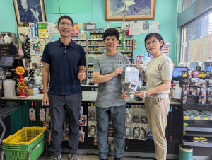 信義鄉地利村南盛商店與林業保育署南投分署合作推動之「保育柑仔店」正式開張 。（南投分署提供）