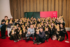 陸府建設邀請台中市文華高中舞蹈班欣賞雲門舞集演出。圖/陸府建設