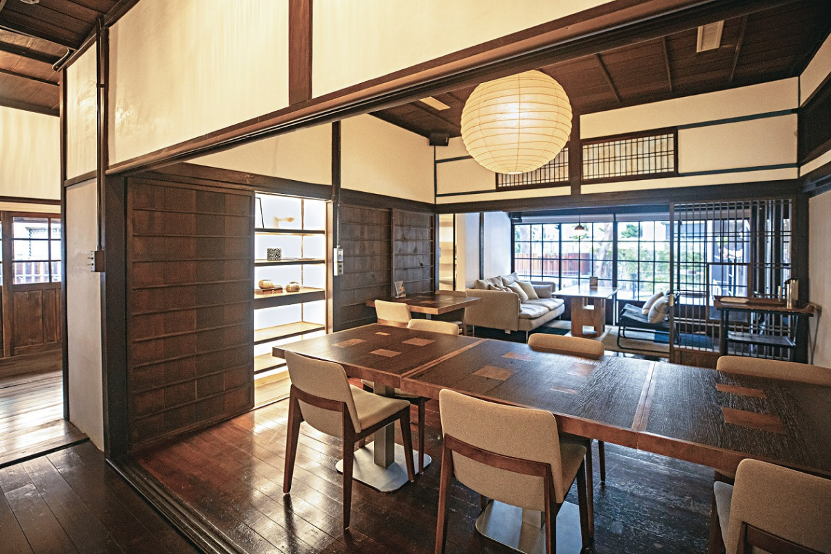 戴炎輝寓所由餐飲業者進駐，以新功能延續歷史記憶。（攝影／王漢順）