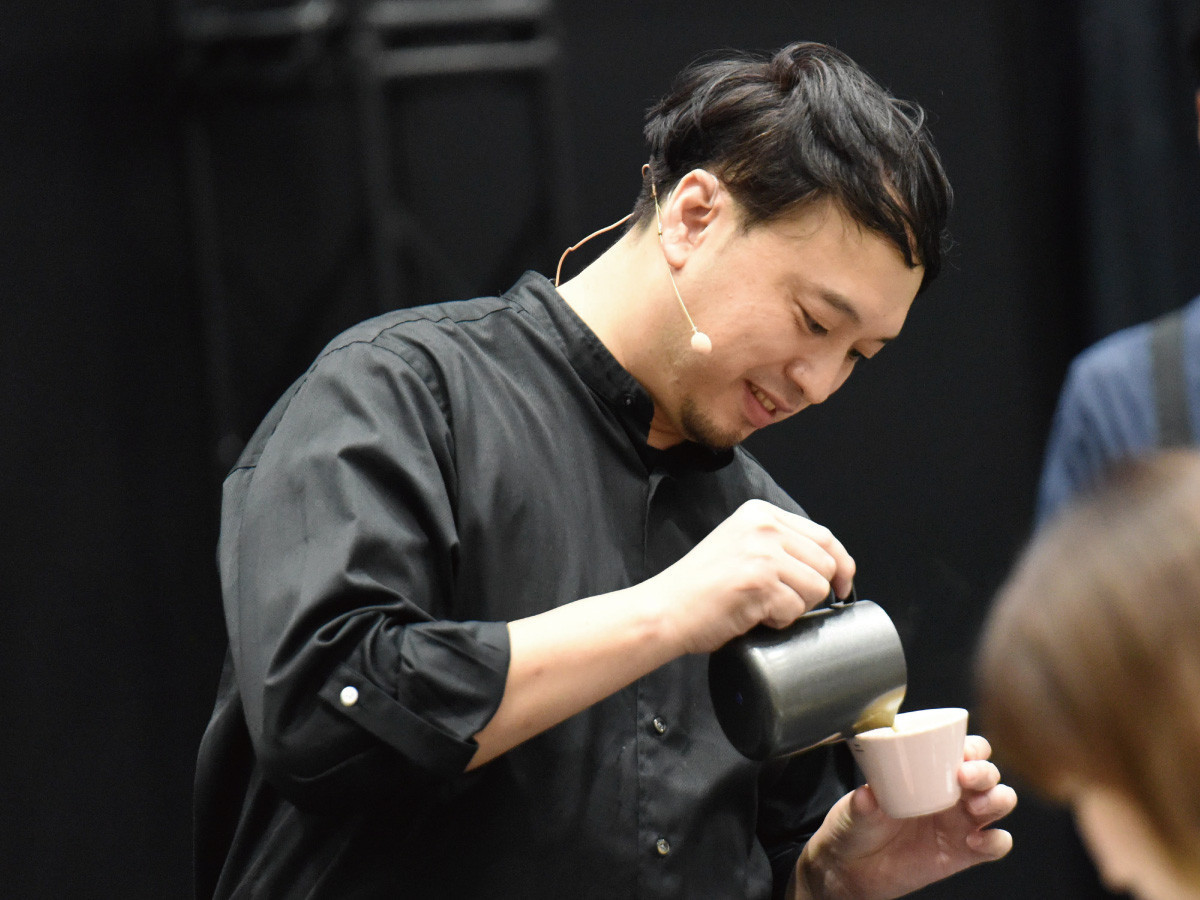 2025日本咖啡師大賽冠軍：本間 啓介。