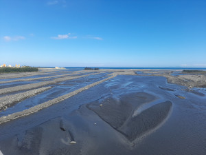 極端氣候挑戰加劇　臺東縣府持續加速卑南溪水覆蓋修復