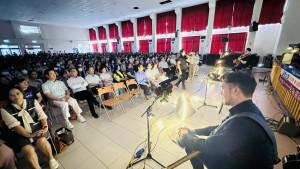 「玫瑰墓」樂團受邀到嘉義市嘉華中學演出／翻攝照片