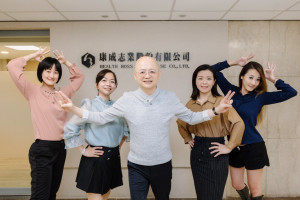 康成志業強調，在市場快速變動時，這種模式將被淘汰。唯有透過標準化流程 + 可量化追蹤 + 可複製系統，才能在混亂中維持穩定成長。（圖／業者提供）