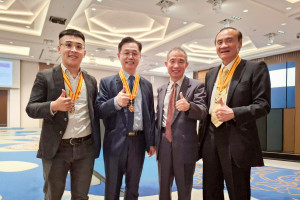 彰基於2025第二十一屆 IIP國際傑出發明家獎中，勇奪佳績，共榮獲「創新發明菁英獎」、「國際學術創新卓越獎」、「國際傑出發明家發明國光獎」三項殊榮。圖／彰基醫院提供