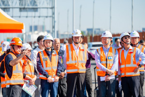 張市長實地視察中豐交流道工程進度。