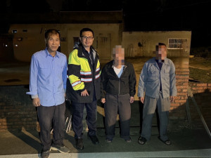 老翁暗夜迷途騎到楊梅，警方協助返家。