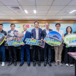 桃園市長張善政於市政會議前宣傳「捷運綠線114年工程成果參訪活動」。