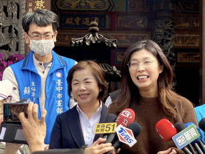 中國國民黨黨主席鄭麗文（右）與黨籍立法委員楊瓊瓔（中）。（圖／翻攝自Facebook帳號「好立委楊瓊瓔」）