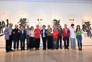 筆墨有情、金石有韻，賴錦源「十年藝覺金石夢」作品展登場。圖／記者鄧富珍攝