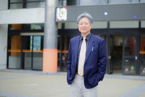 中原大學電機系講座教授洪穎怡專注量子計算與AI整合應用，研究成果獲NVIDIA學術資助計畫肯定。