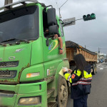 平鎮警加強取締大型車違規，展現執法決心  。​