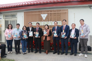 中興大學南投分部地方創作基地揭牌。（記者扶小萍攝）