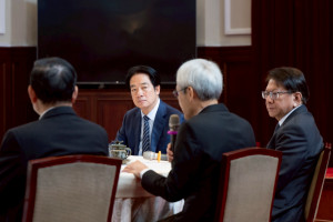 賴清德總統15日在總統府與行政院及考試院進行國政茶敘。（圖／總統府Flickr）