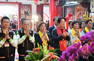 溪湖24年一科七朝清醮登場，賴清德總統參香祈願國泰民安。圖／彰化縣政府提供