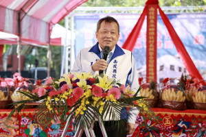 「魚池鄉頭社村長照整合型服務場館動土典禮，副縣長王瑞德到場主持。（縣府提供）