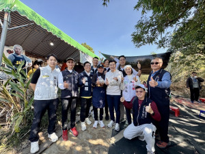 立法院副院長江啟臣前往大坑風景區健行爬山，並宣布打造「旗艦級山林步道聚落」 。