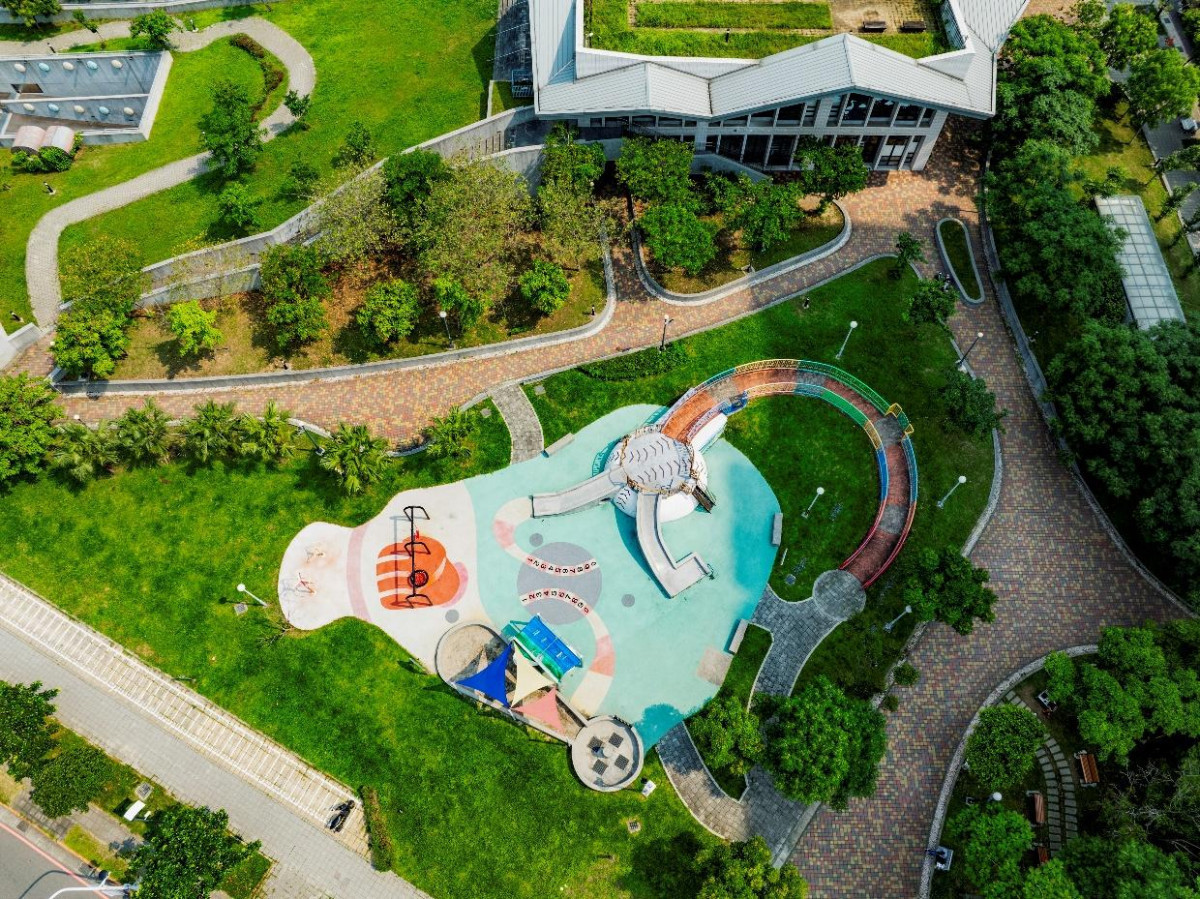 二重公園周邊因坐擁內、外雙公園包覆的稀有條件，吸引擅長造鎮規劃的茂德機構在此推出4大案、合計千戶的微型造鎮社區，形塑高質感的居住環境。（圖／業主提供）