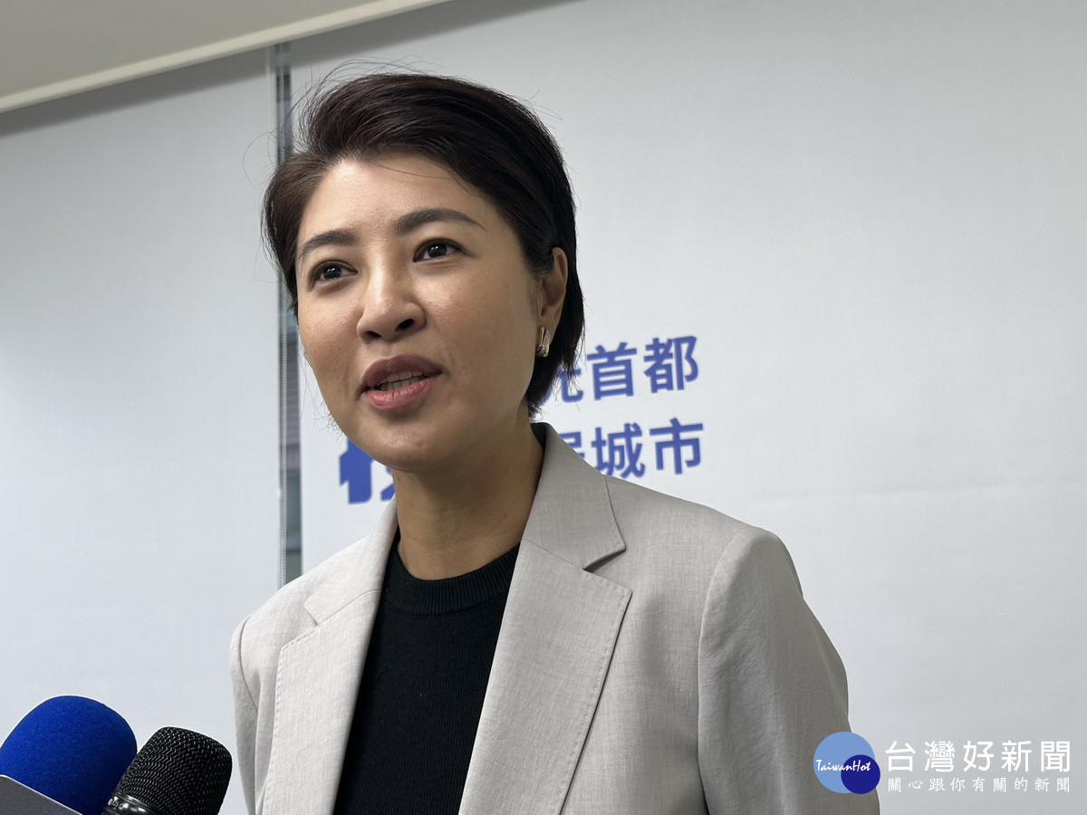 許縣長期望中央儘速執行立院通過的財劃法。（記者扶小萍攝）