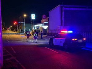 劉分局長帶隊取締改裝車。林重鎣