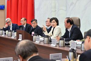 行政院副院長鄭麗君8日主持行政院國土安全政策會報第16次會議。（圖／行政院新聞傳播處）