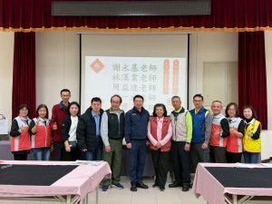 揮毫迎新春！彰化警分局邀書法名家送祝福。圖／彰化縣警局提供