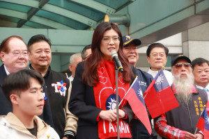 中國國民黨黨主席鄭麗文（中）。（圖／資料照片，圖源：翻攝自鄭麗文Facebook）