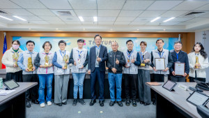 文化局呈獻「2025年藝文活動榮獲國內外大獎」。