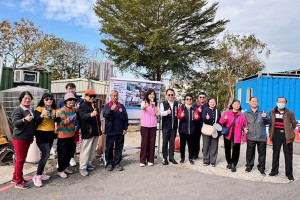 馬卡龍公園停車場另闢道路。林重鎣